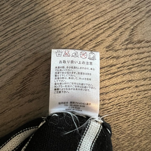 Korean style Black & White stripes knitted long sleeves top - Picture 4 of 7